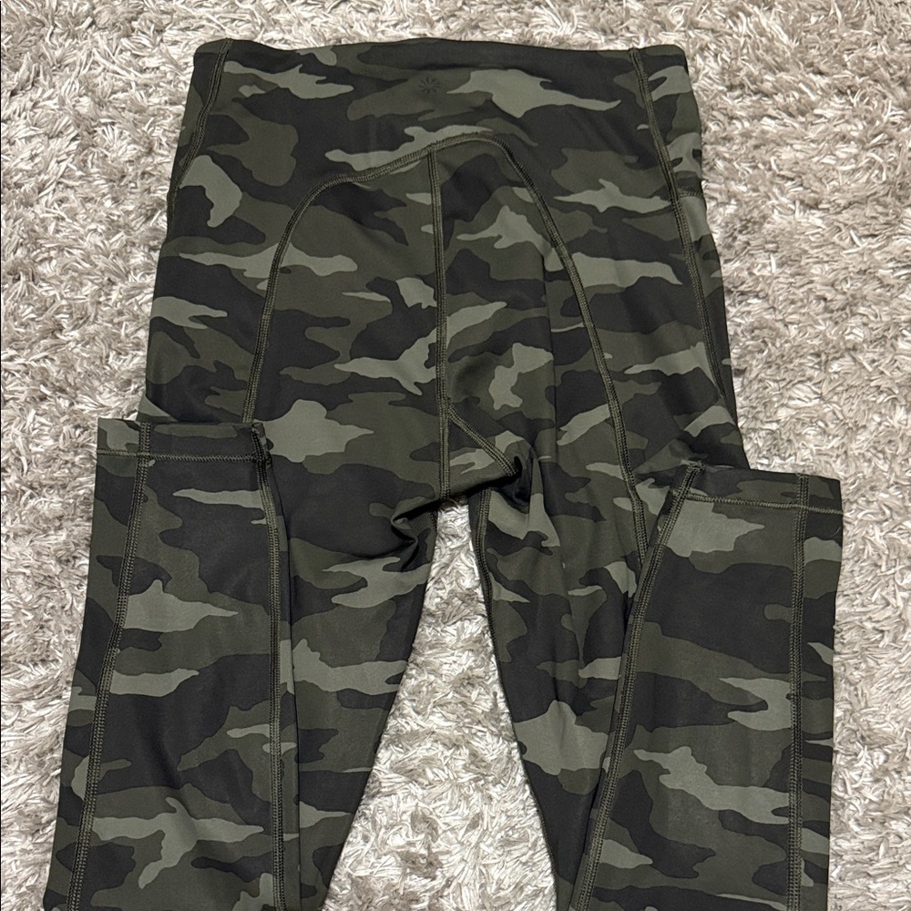 Athleta Green Camo Leggings with pockets